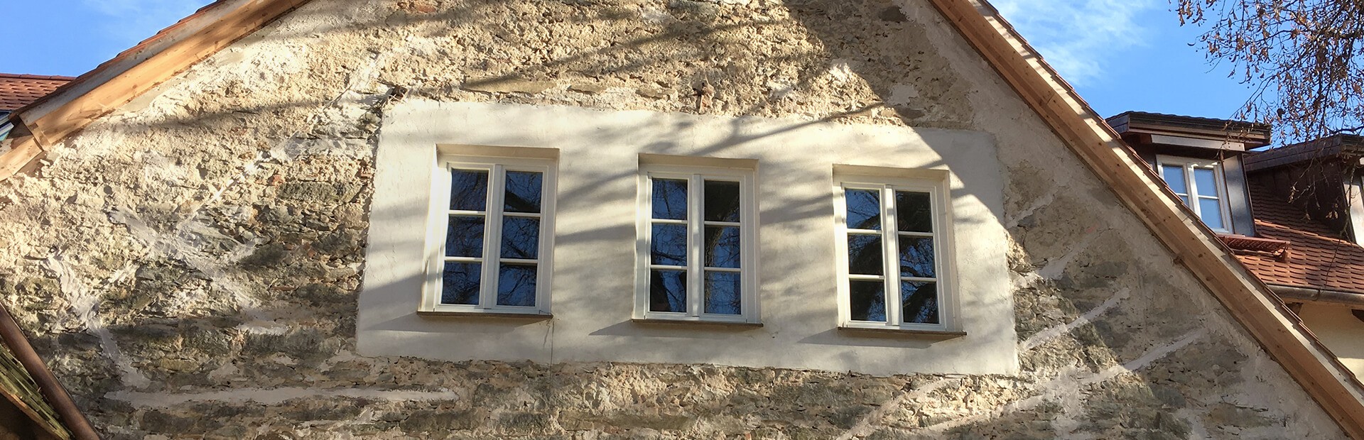 Denkmalschutz - Historische Fenster und Türen für denkmal­geschützte Gebäude.